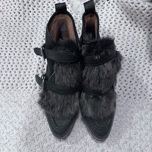 Coach Womens Sampson Genuine Rabbit Fur Platform Booties size size 7/5B